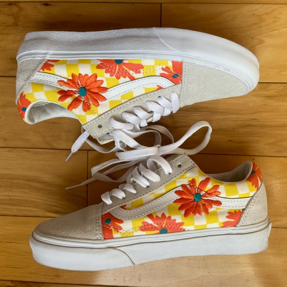 Vans Shoes - Vans Old Skool Low Top Checkerboard Suede Sneakers Women's Size 5.5 Flowers